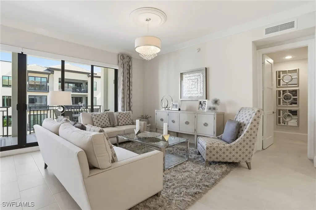 1030 3rd Avenue S Naples FL 34102