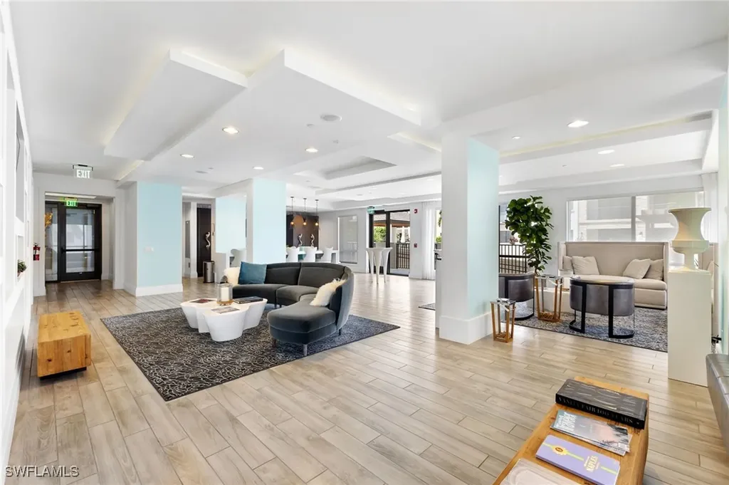 1030 3rd Avenue S Naples FL 34102