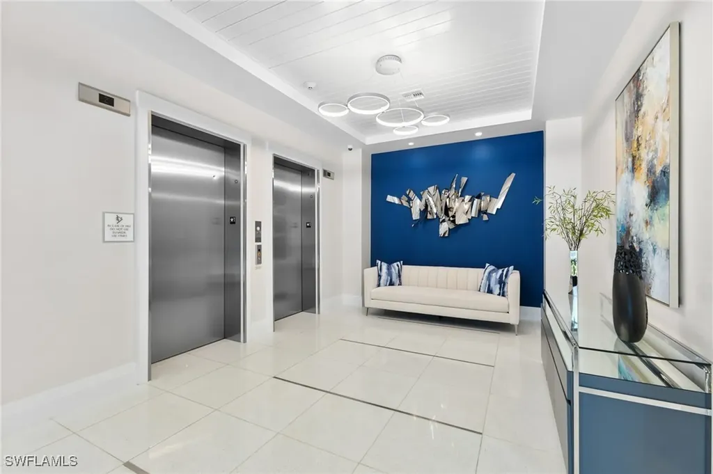 1030 3rd Avenue S Naples FL 34102