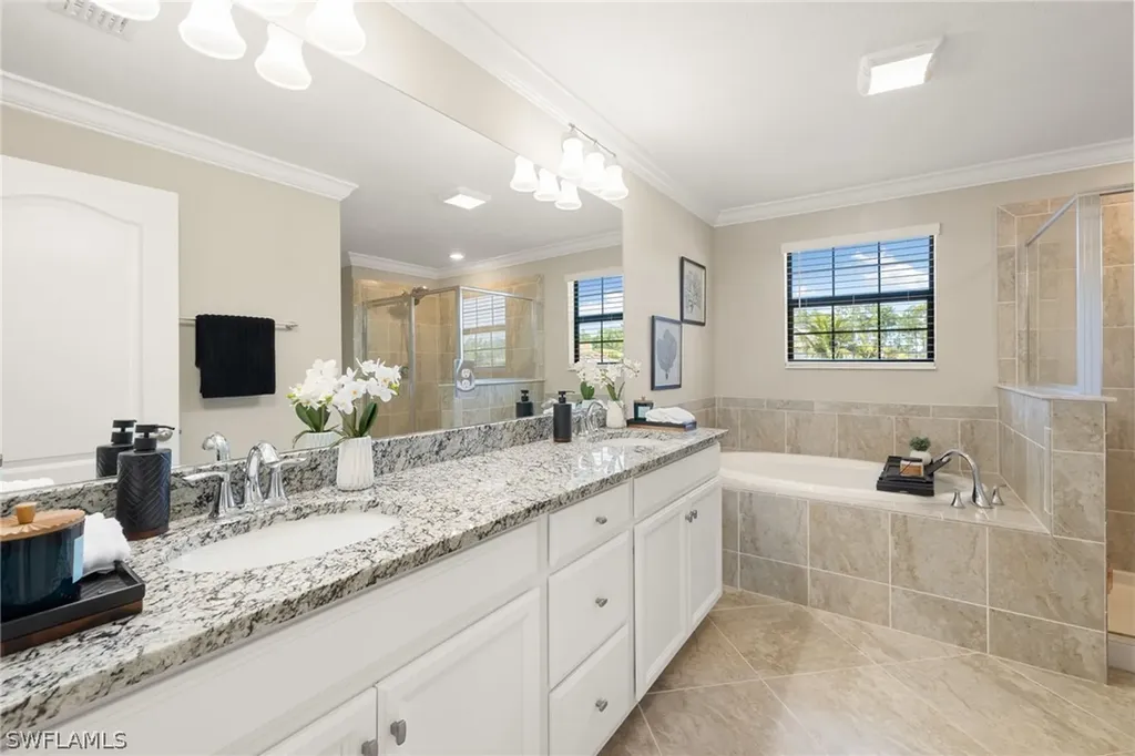 9258 Shadow Oak Lane Naples FL 34120
