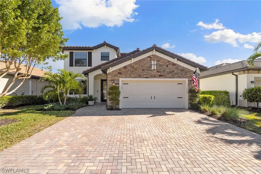 9258 Shadow Oak Lane Naples FL 34120
