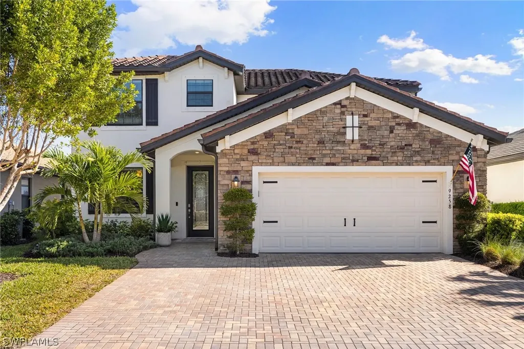 9258 Shadow Oak Lane Naples FL 34120