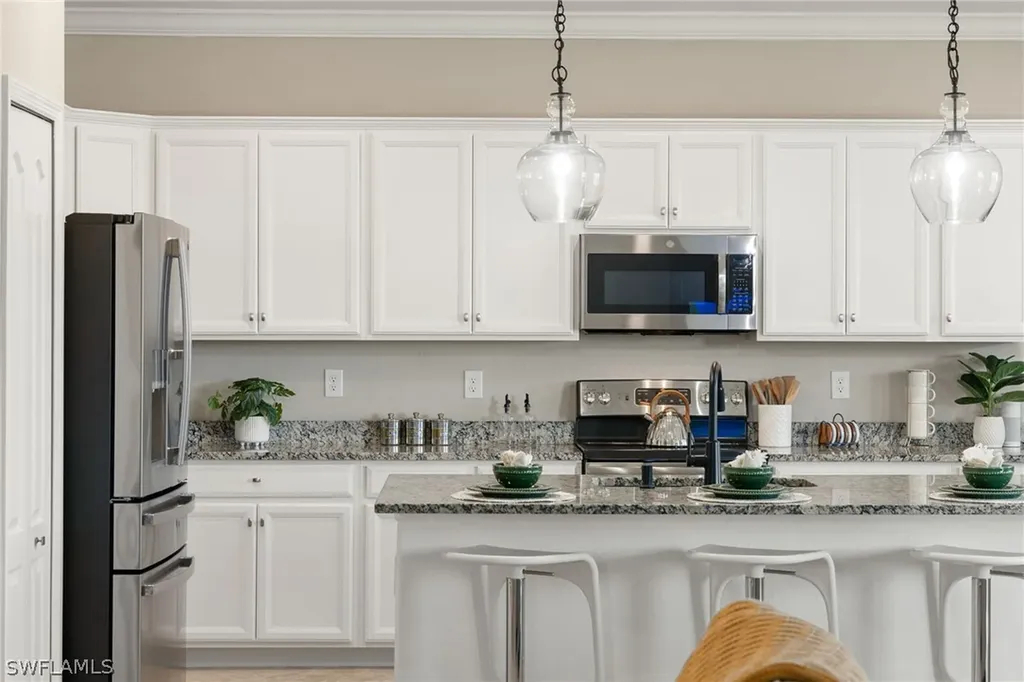 9258 Shadow Oak Lane Naples FL 34120