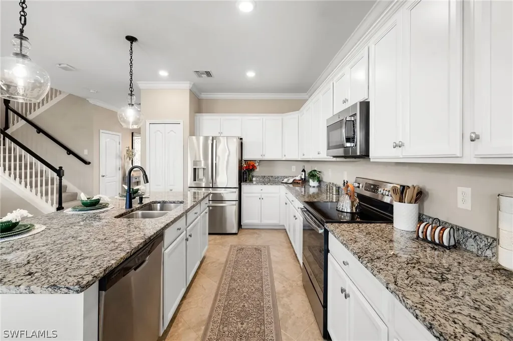 9258 Shadow Oak Lane Naples FL 34120