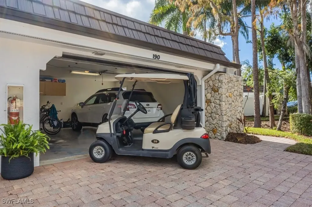 190 Bears Paw Trail Naples FL 34105