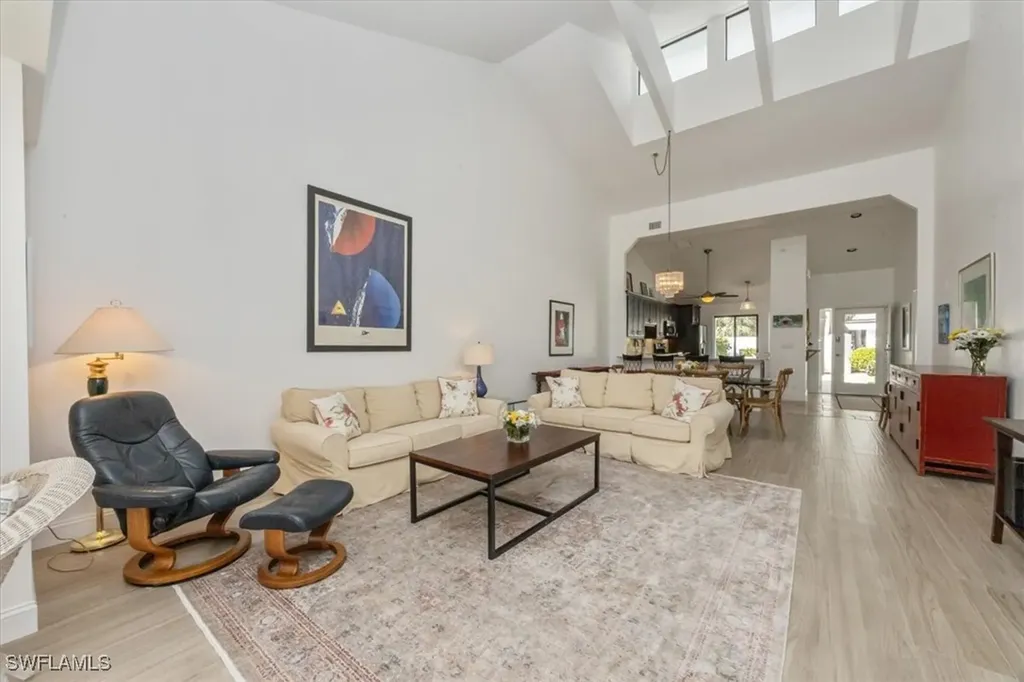 190 Bears Paw Trail Naples FL 34105