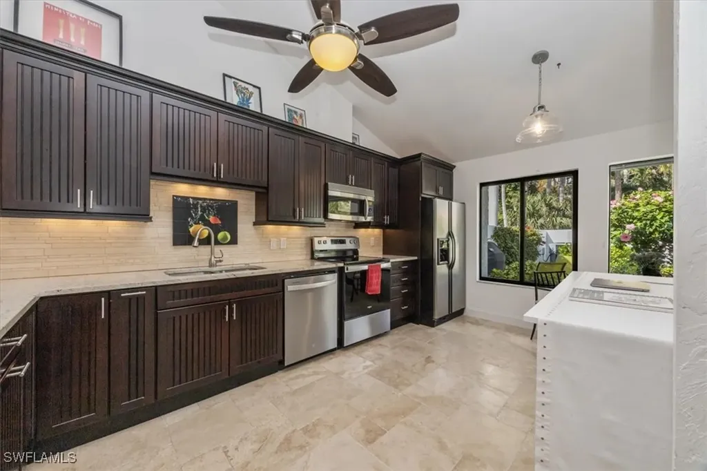 190 Bears Paw Trail Naples FL 34105