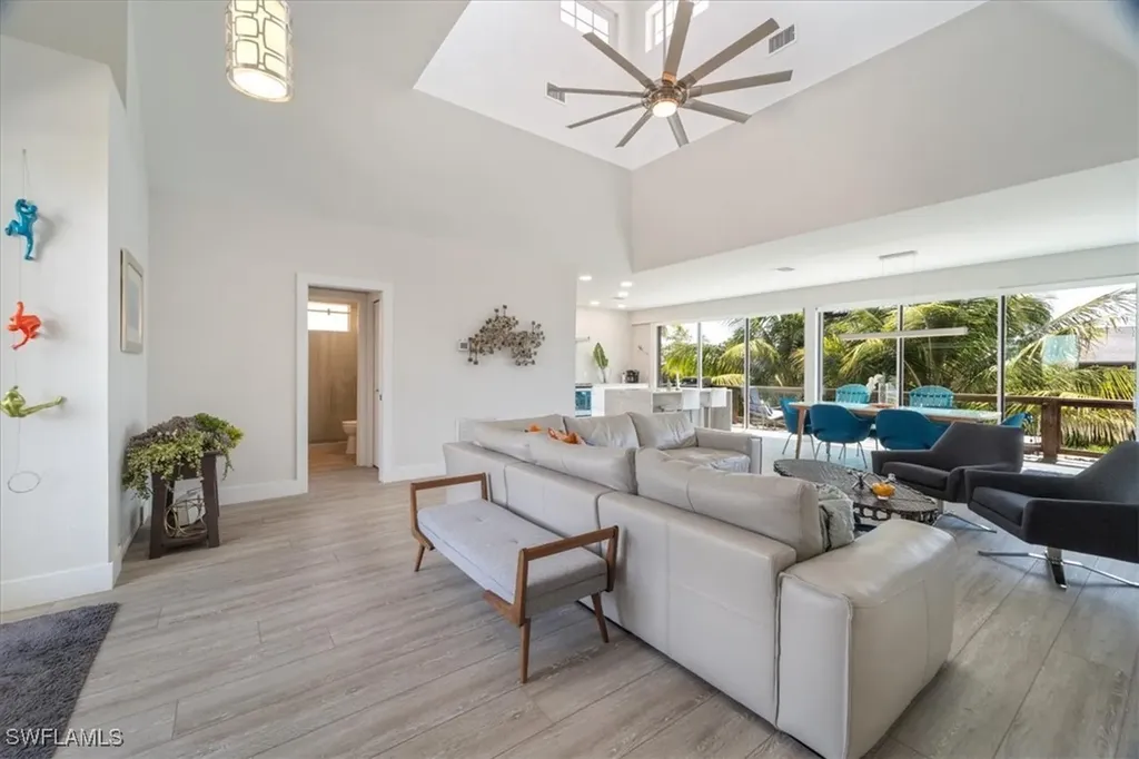 1282 Venetian Way Naples FL 34110
