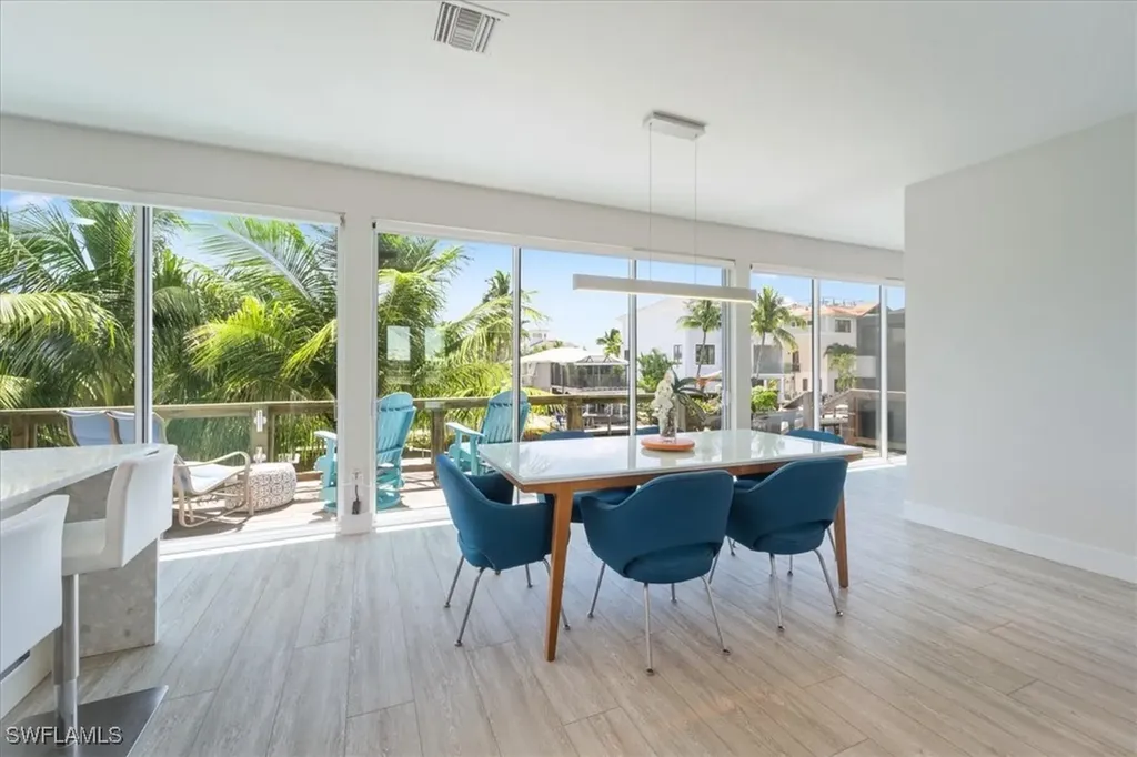 1282 Venetian Way Naples FL 34110