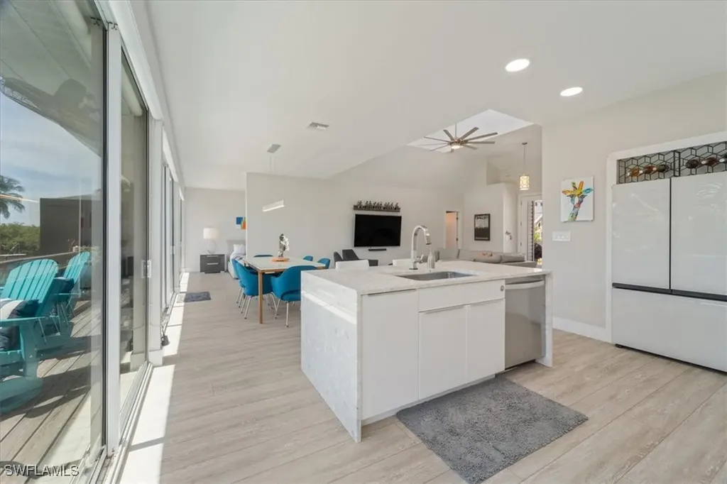 1282 Venetian Way Naples FL 34110