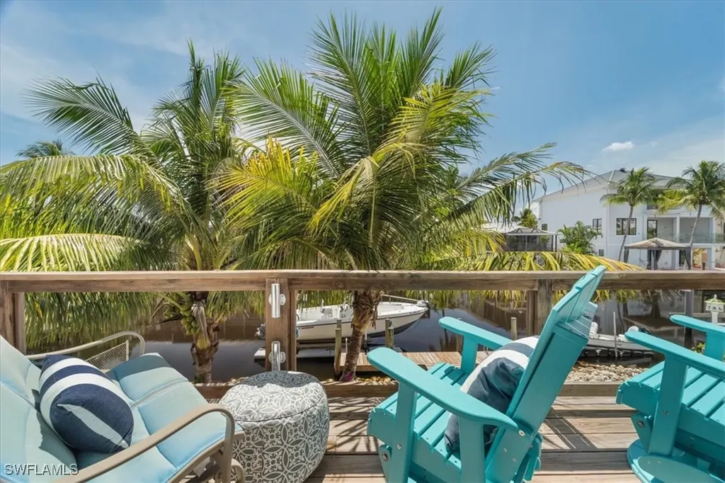 1282 Venetian Way Naples FL 34110