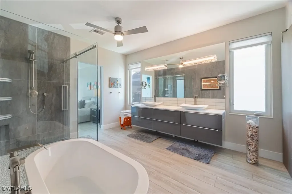 1282 Venetian Way Naples FL 34110