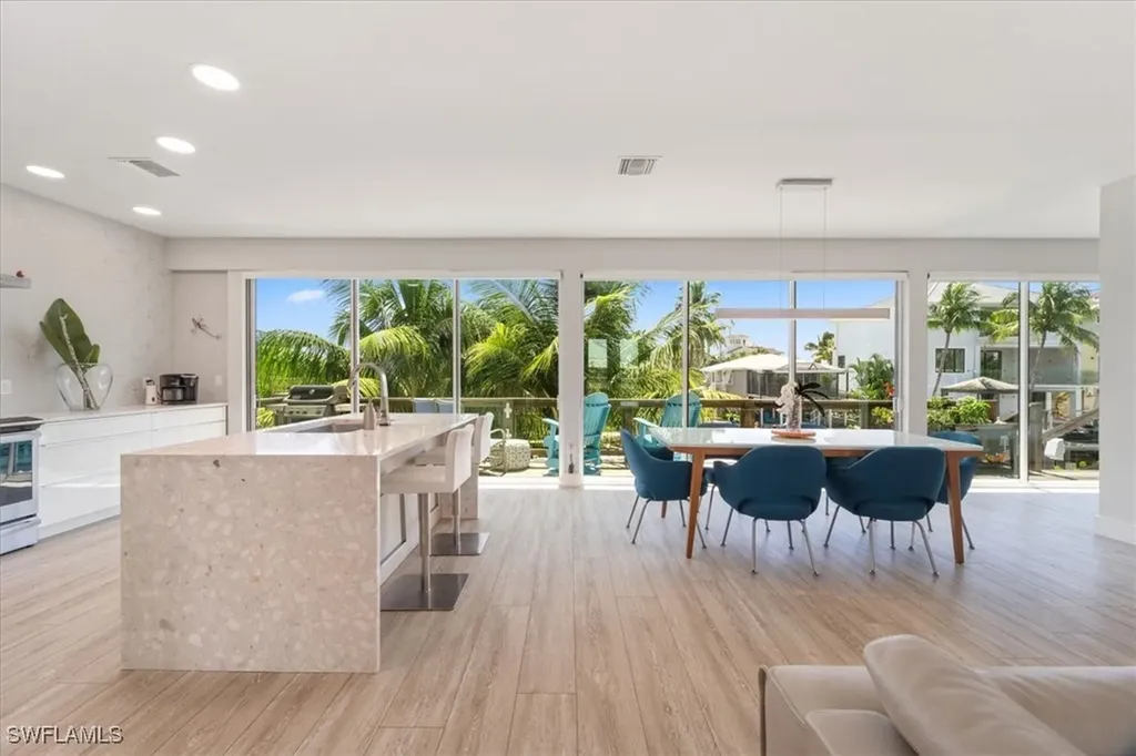 1282 Venetian Way Naples FL 34110