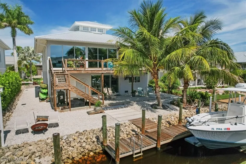 1282 Venetian Way Naples FL 34110