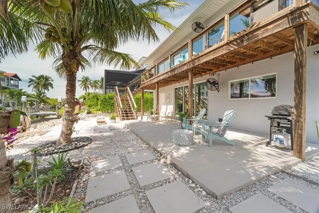1282 Venetian Way Naples FL 34110