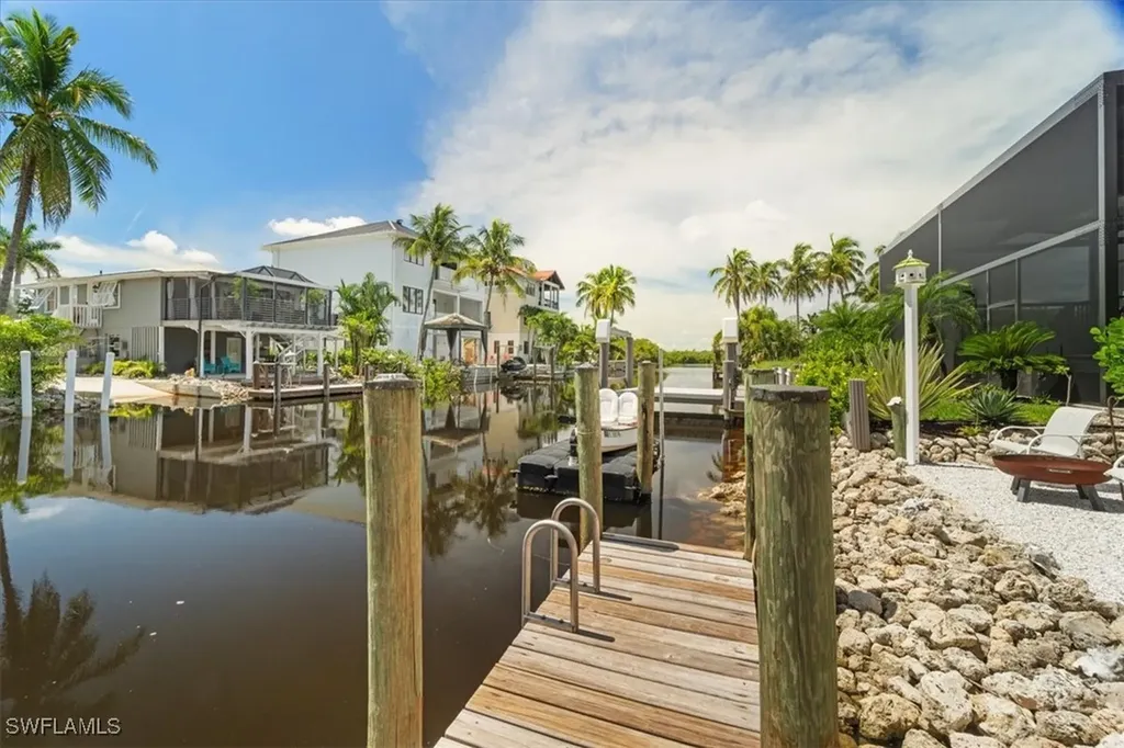 1282 Venetian Way Naples FL 34110