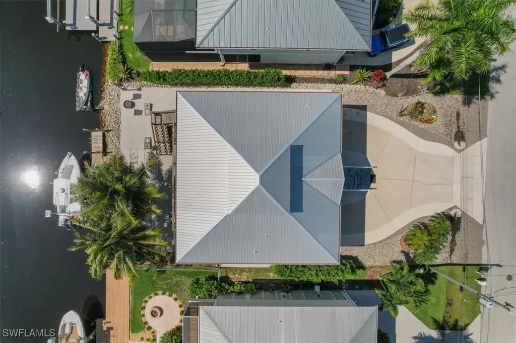 1282 Venetian Way Naples FL 34110