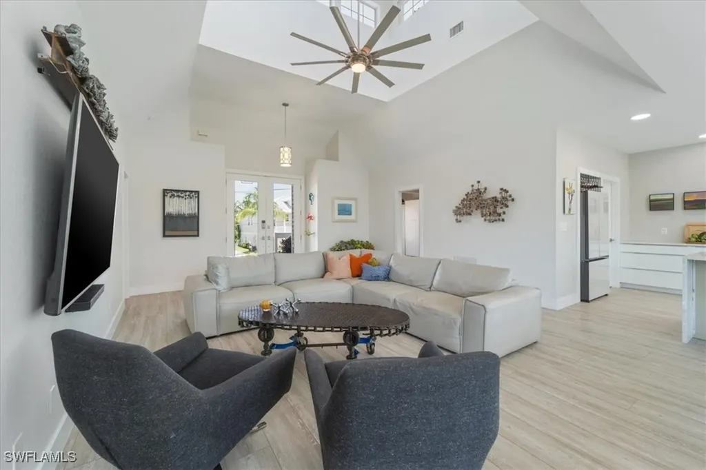 1282 Venetian Way Naples FL 34110