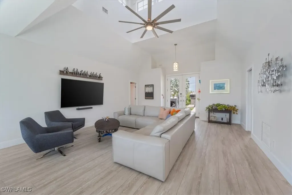 1282 Venetian Way Naples FL 34110