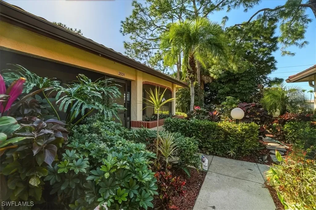 2031 Pine Isle Lane Naples FL 34112