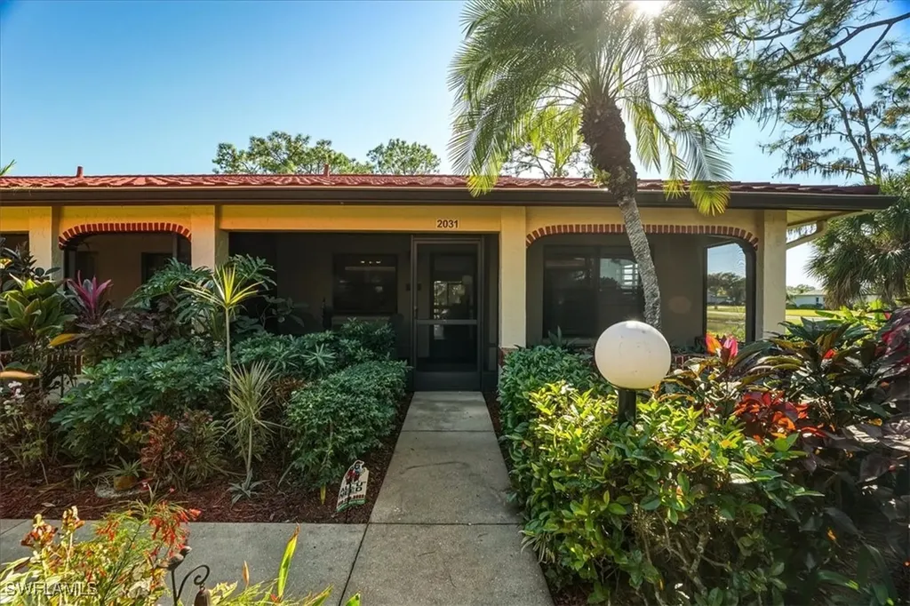 2031 Pine Isle Lane Naples FL 34112