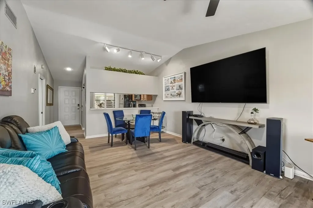 2031 Pine Isle Lane Naples FL 34112