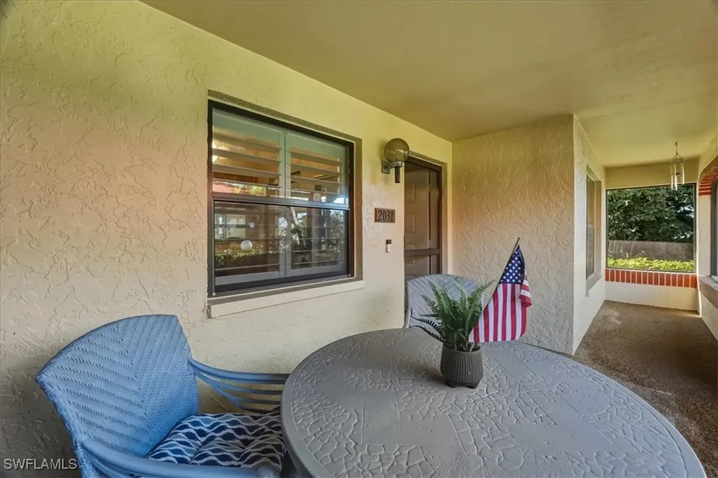 2031 Pine Isle Lane Naples FL 34112