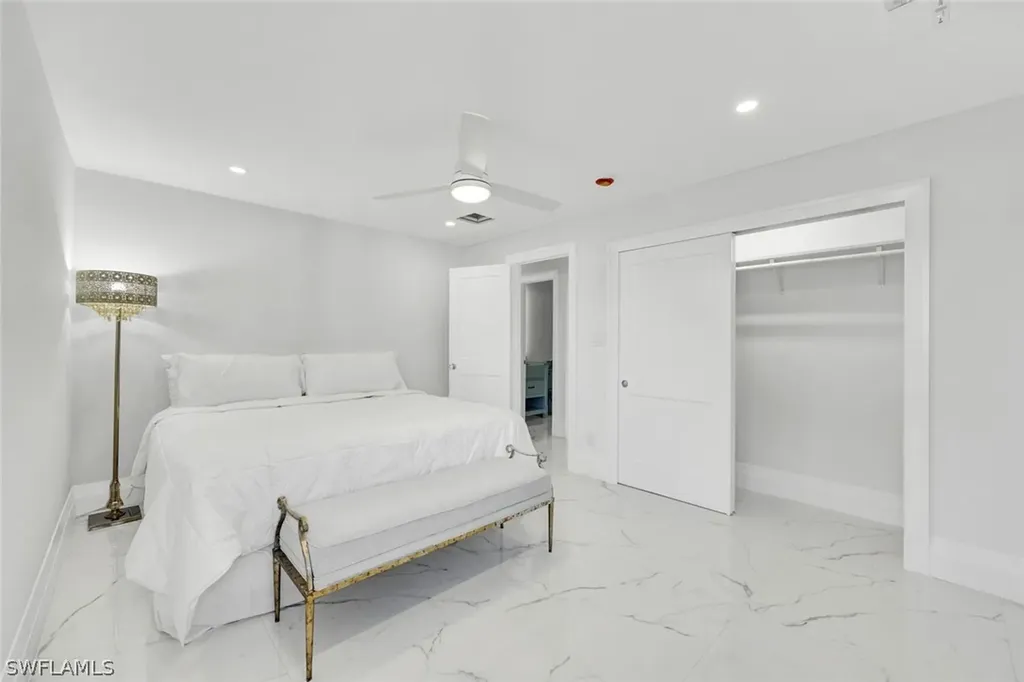 20 Kings Road Naples FL 34112