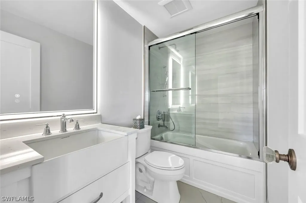 20 Kings Road Naples FL 34112