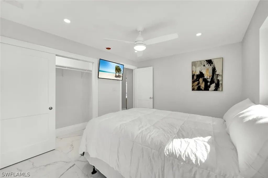 20 Kings Road Naples FL 34112