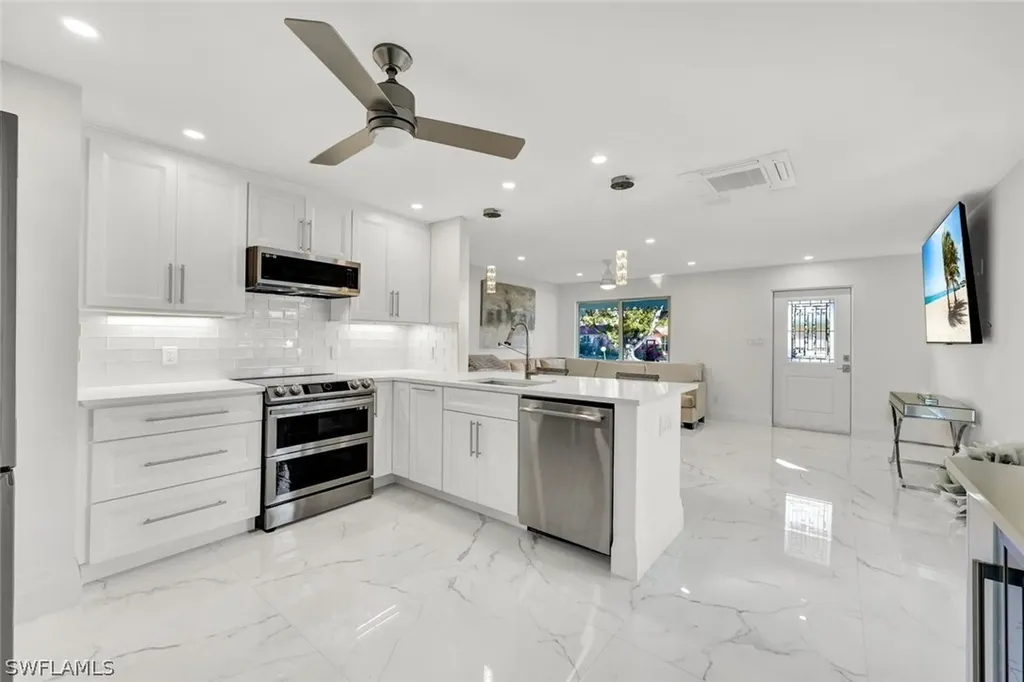 20 Kings Road Naples FL 34112