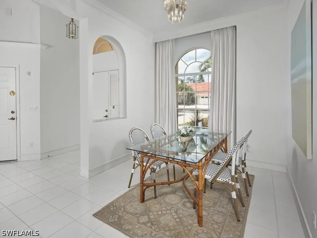 2126 E Crown Point Naples FL 34112