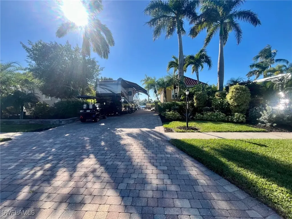 4685 Southern Breeze Drive Naples FL 34114