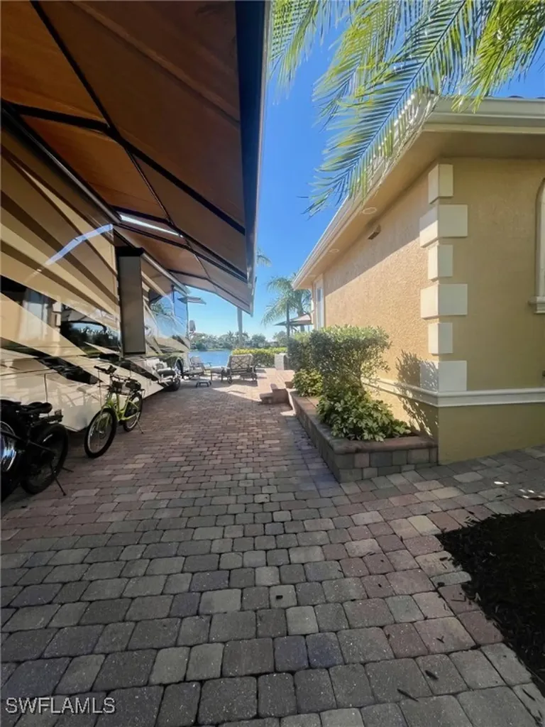 4685 Southern Breeze Drive Naples FL 34114