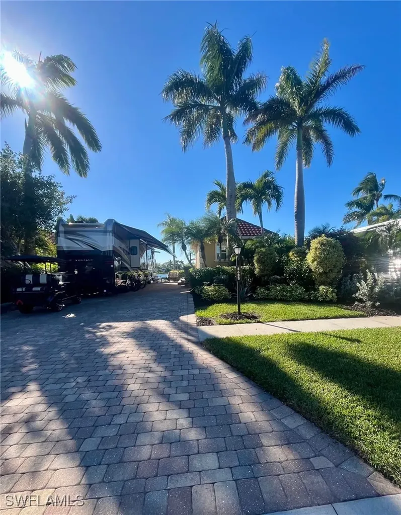 4685 Southern Breeze Drive Naples FL 34114