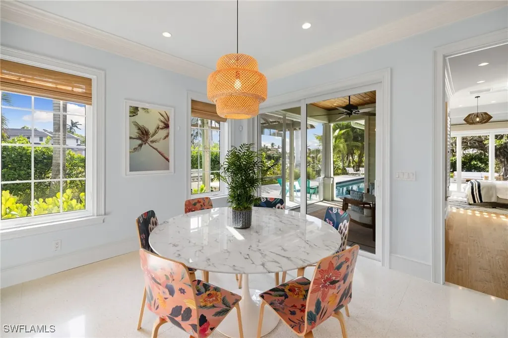 572 7th Avenue N Naples FL 34102