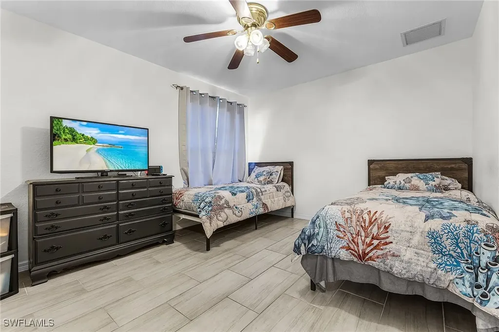 3327 SW 26th Avenue Cape Coral FL 33914