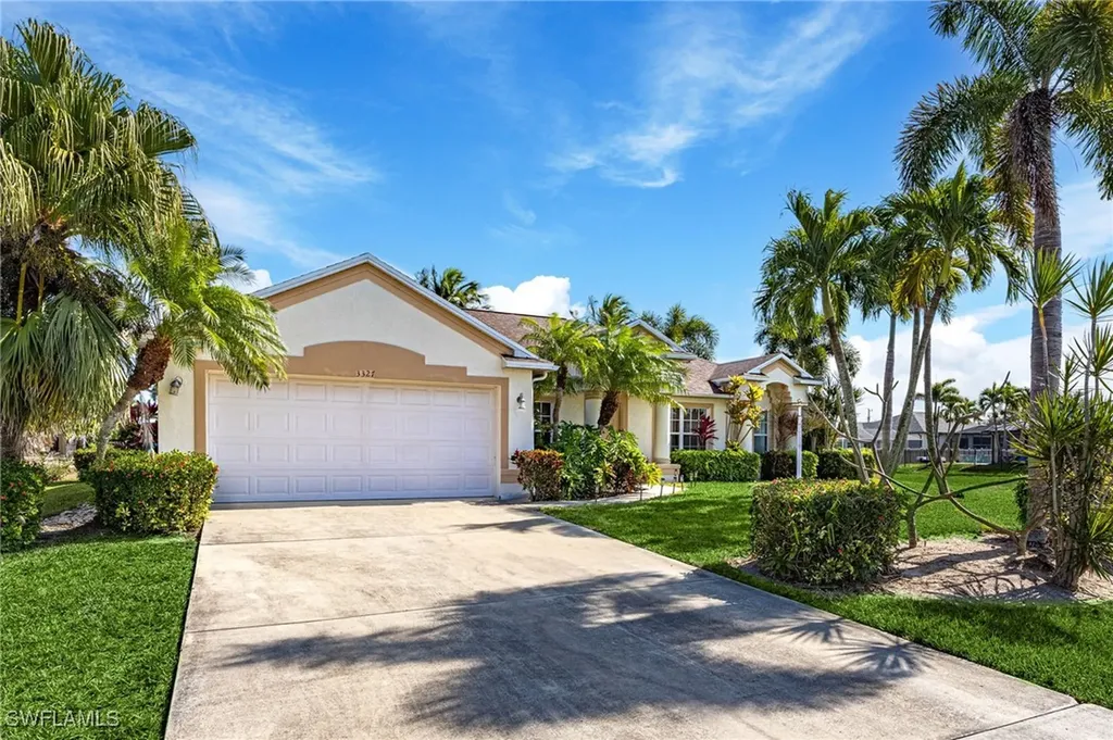 3327 SW 26th Avenue Cape Coral FL 33914