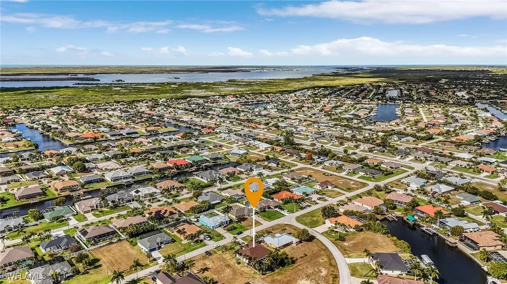 3327 SW 26th Avenue Cape Coral FL 33914