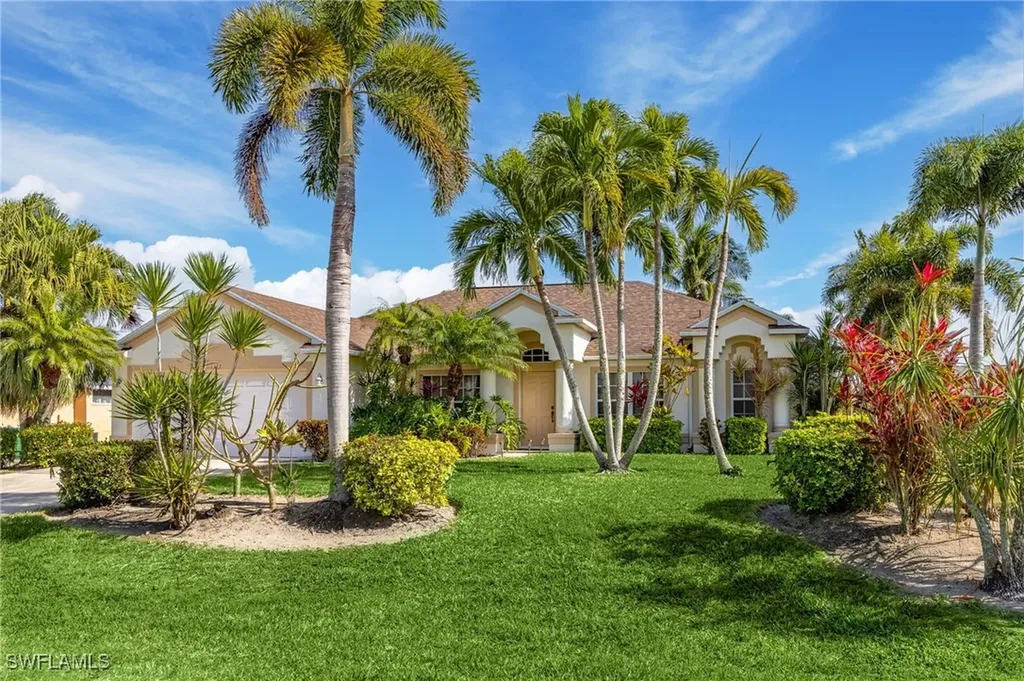 3327 SW 26th Avenue Cape Coral FL 33914
