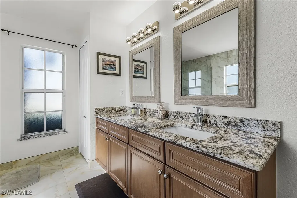 3327 SW 26th Avenue Cape Coral FL 33914