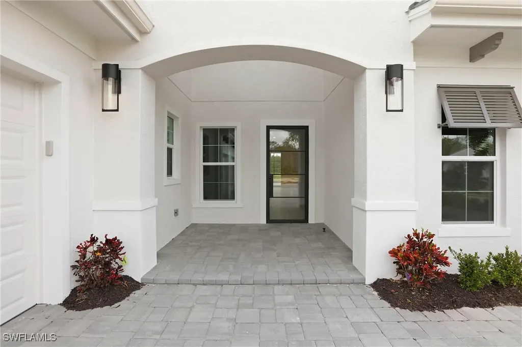 9661 Moonflower Lane Naples FL 34114
