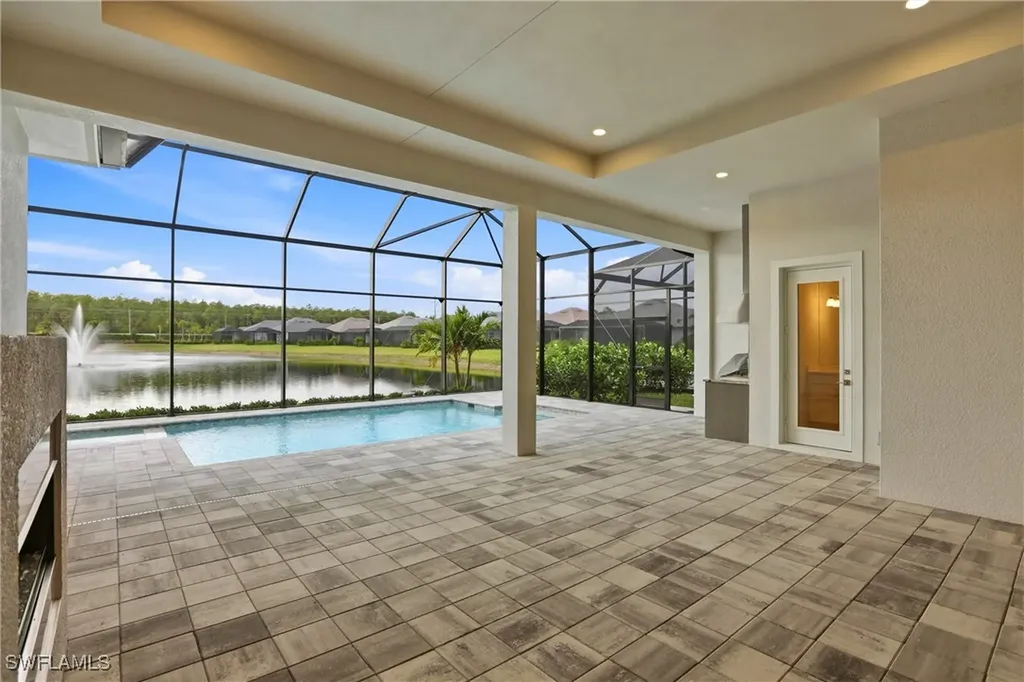 9661 Moonflower Lane Naples FL 34114
