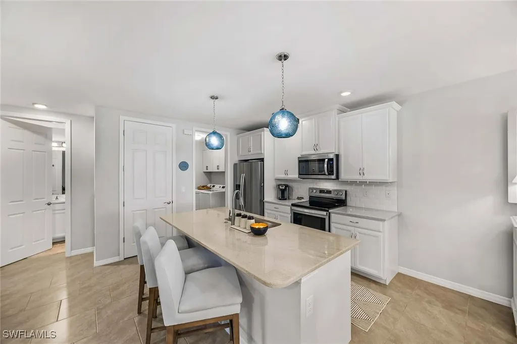 14610 Edgewater Circle Naples FL 34114