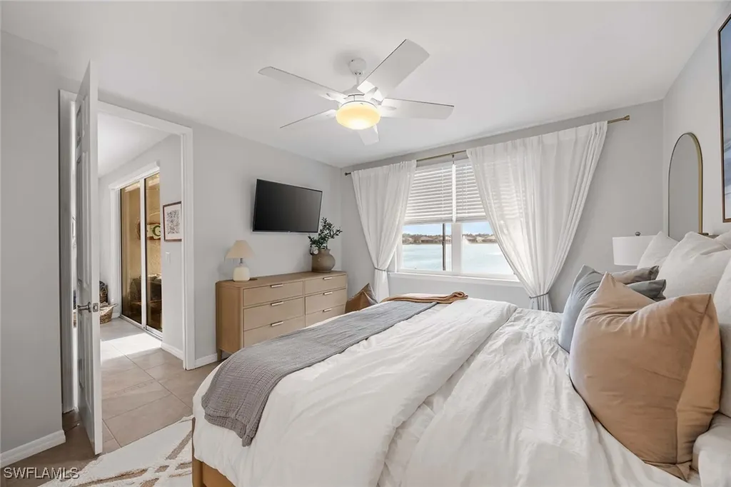 14610 Edgewater Circle Naples FL 34114