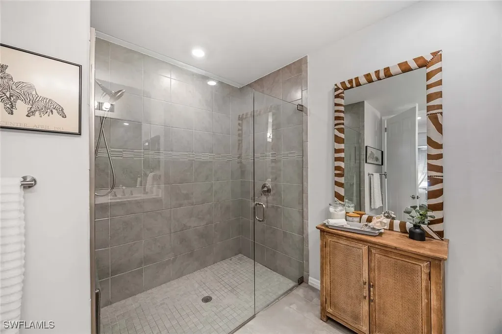 14610 Edgewater Circle Naples FL 34114