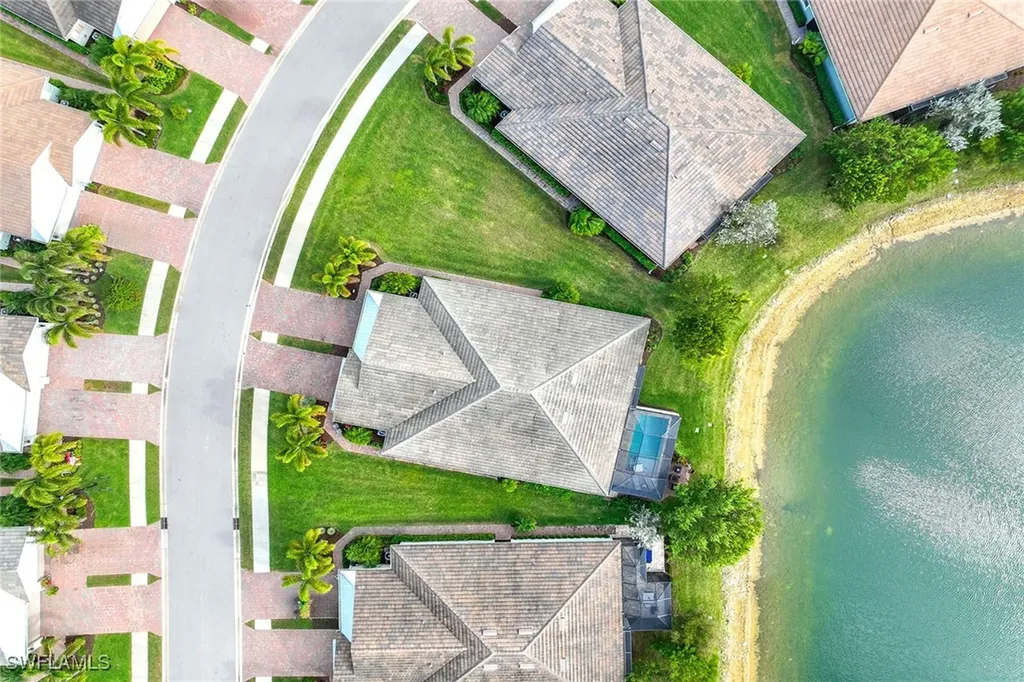 14610 Edgewater Circle Naples FL 34114