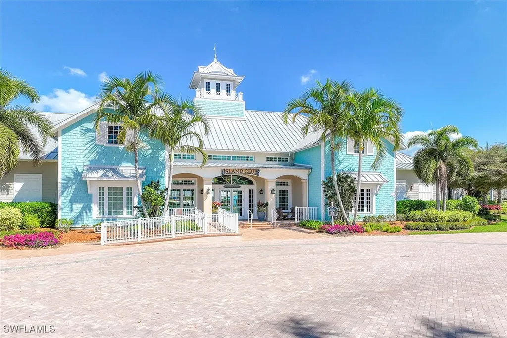 14610 Edgewater Circle Naples FL 34114