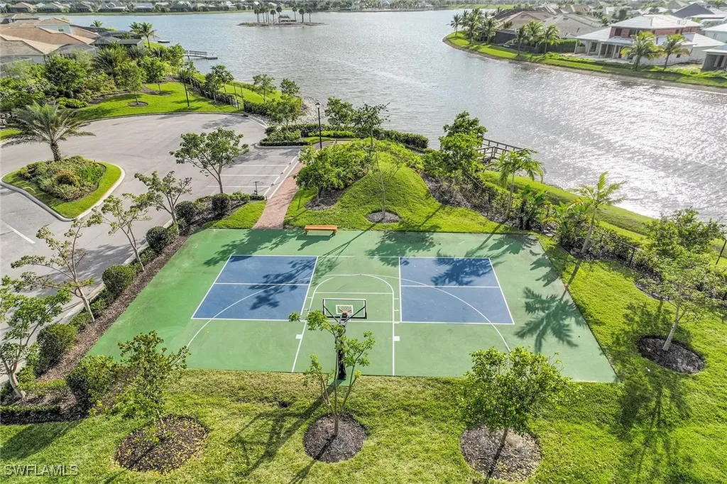 14610 Edgewater Circle Naples FL 34114