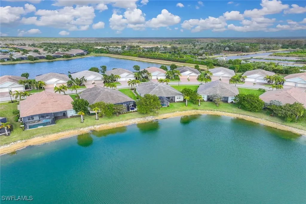 14610 Edgewater Circle Naples FL 34114